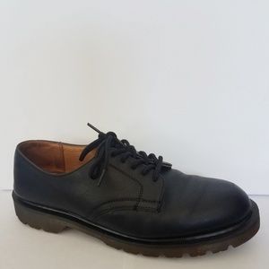 Dr Martens Black Derby Style Shoe